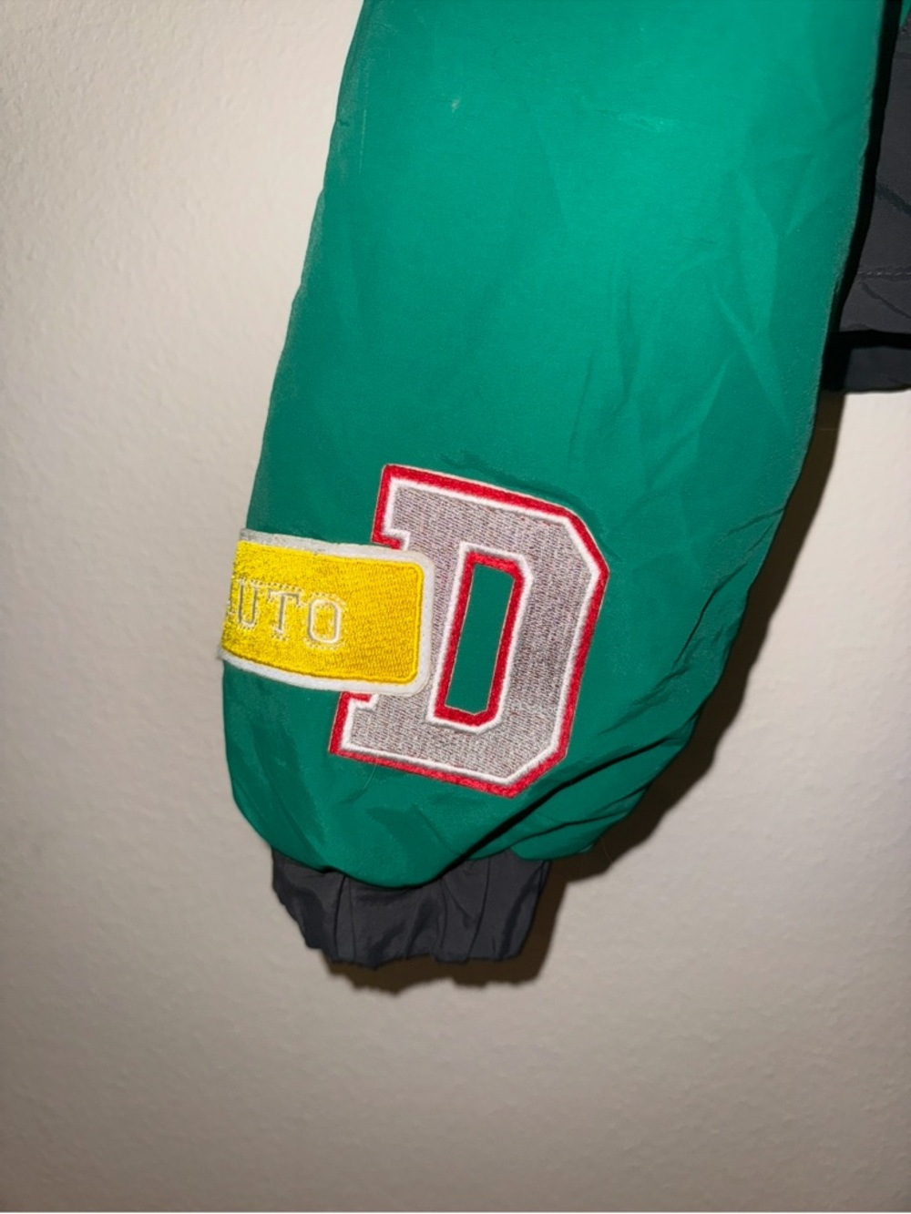 PrettyLittleThing Bomber Jacket - Picture 5 of 6